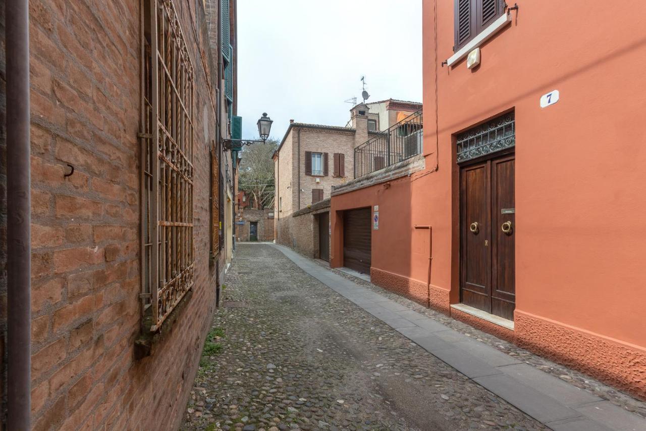 Ferrara Casa Dell'Archivolto Con Garage Apartman Kültér fotó