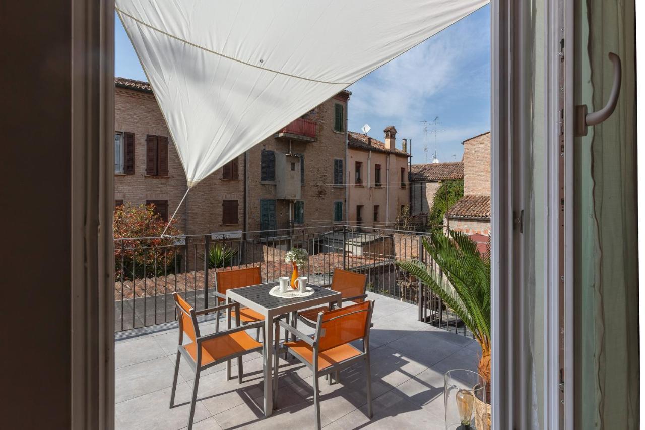 Ferrara Casa Dell'Archivolto Con Garage Apartman Kültér fotó