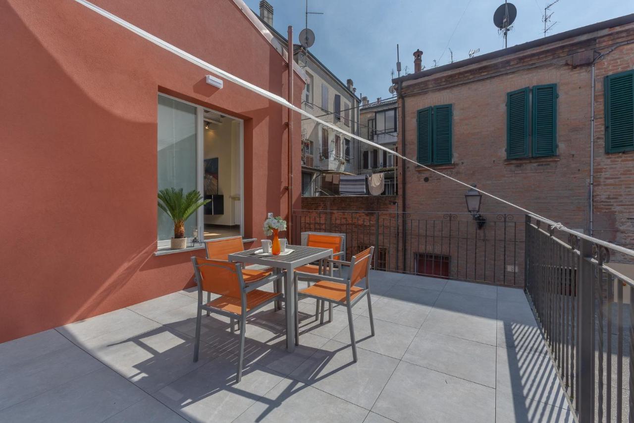 Ferrara Casa Dell'Archivolto Con Garage Apartman Kültér fotó