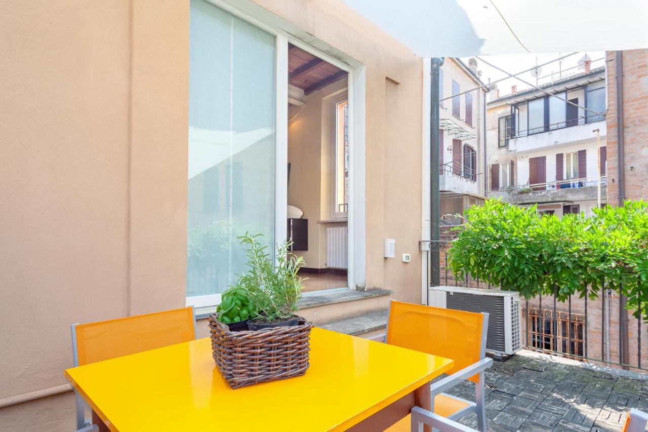 Ferrara Casa Dell'Archivolto Con Garage Apartman Kültér fotó
