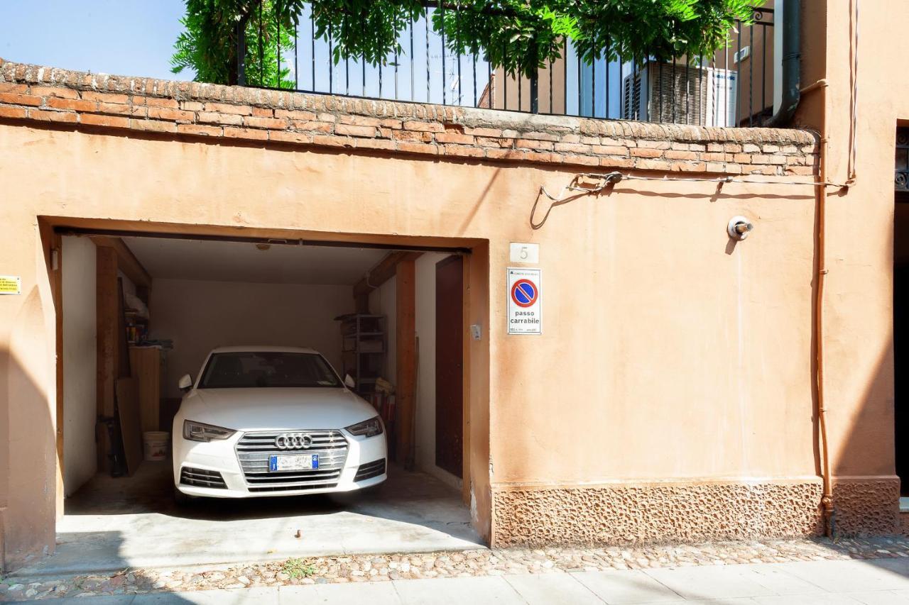 Ferrara Casa Dell'Archivolto Con Garage Apartman Kültér fotó