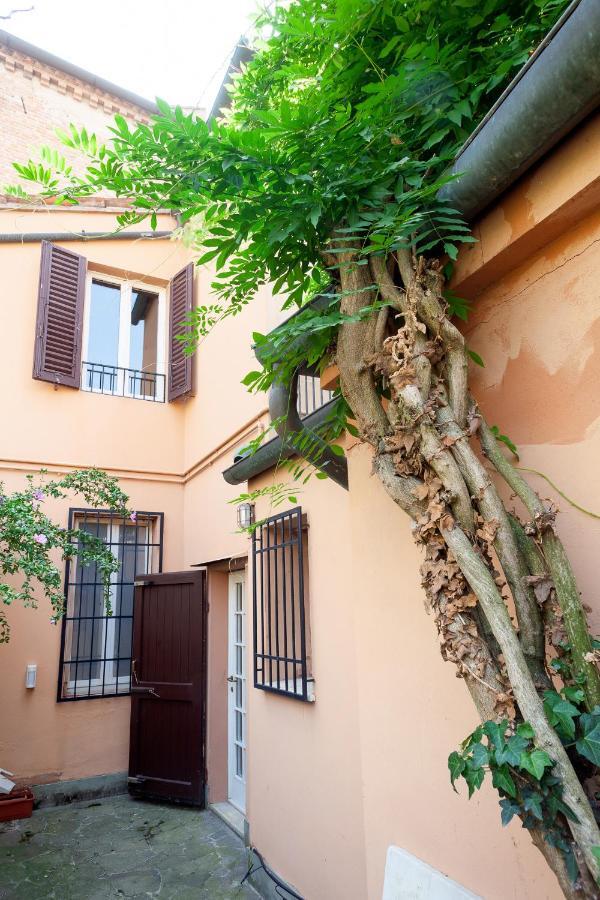 Ferrara Casa Dell'Archivolto Con Garage Apartman Kültér fotó