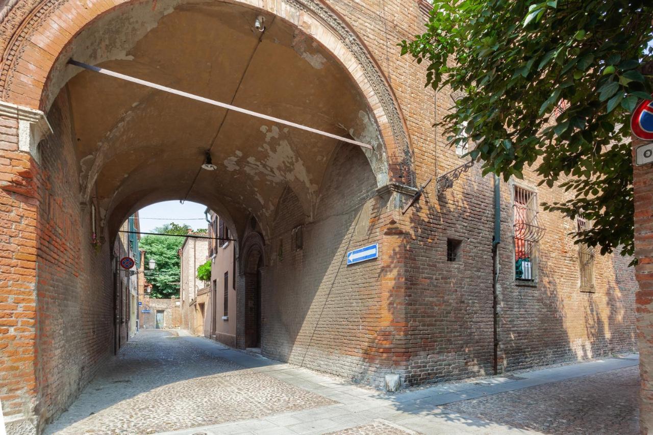 Ferrara Casa Dell'Archivolto Con Garage Apartman Kültér fotó